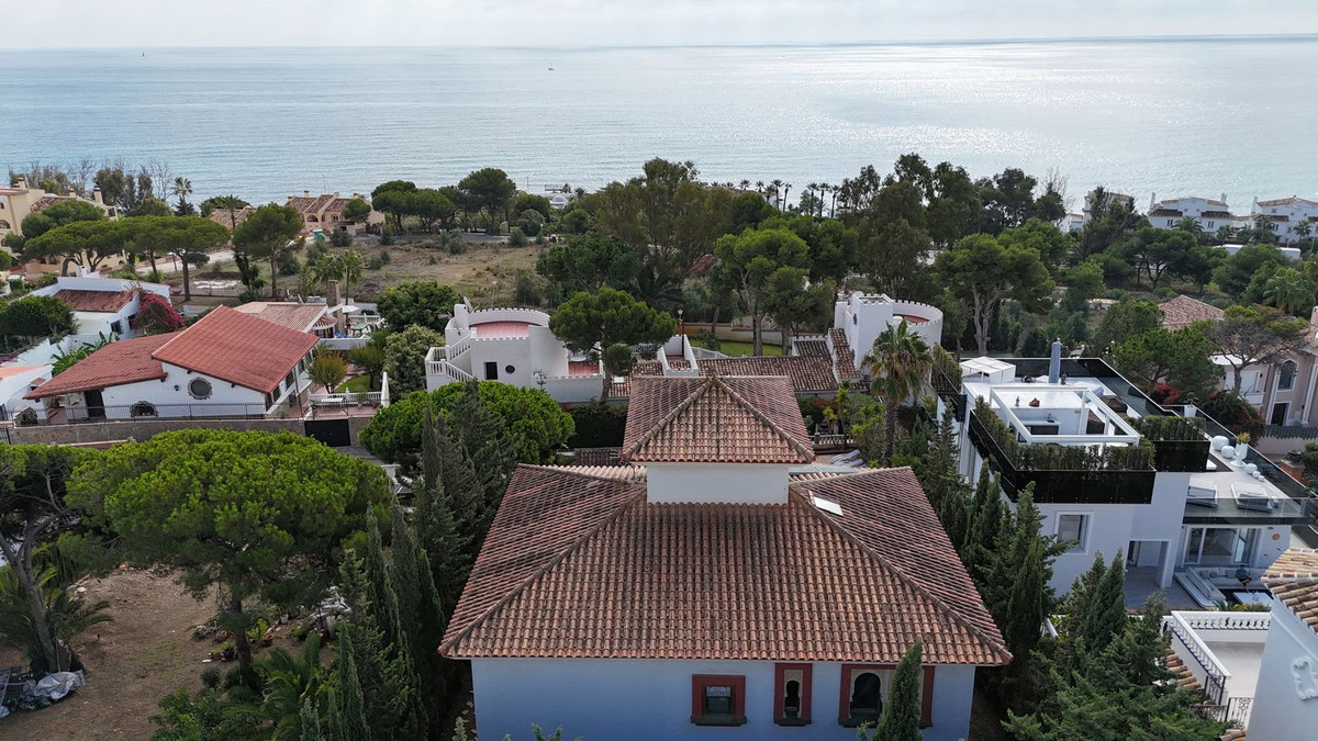 8 Bed Townhouse for sale in La Cala De Mijas Costa Del Sol, Málaga, Spain