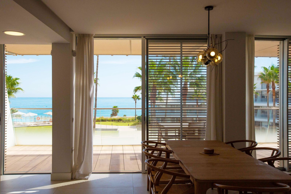 3 Bed Apartment for sale in Estepona Costa Del Sol, Málaga, Spain