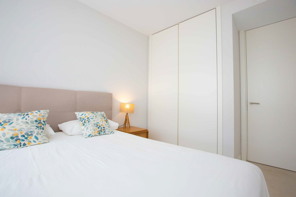 3 Bed Apartment for sale in Estepona Costa Del Sol, Málaga, Spain