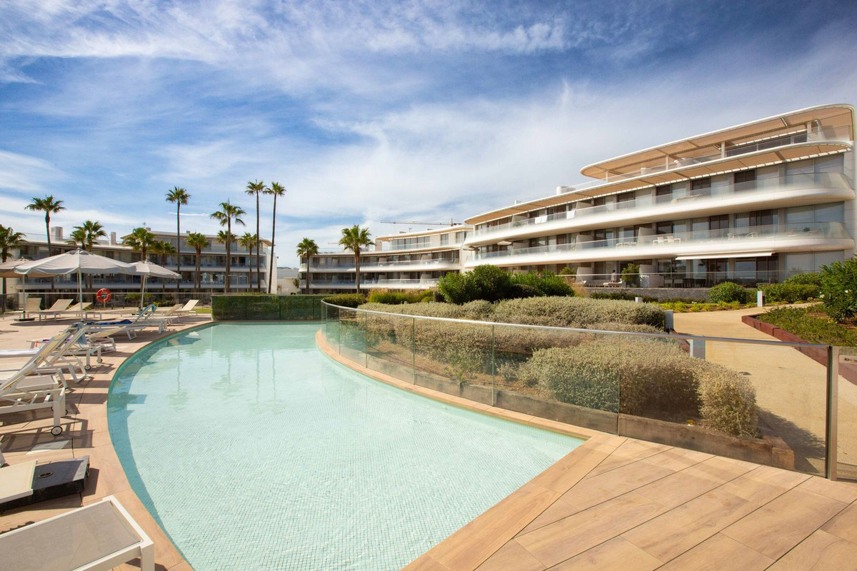 3 Bed Apartment for sale in Estepona Costa Del Sol, Málaga, Spain