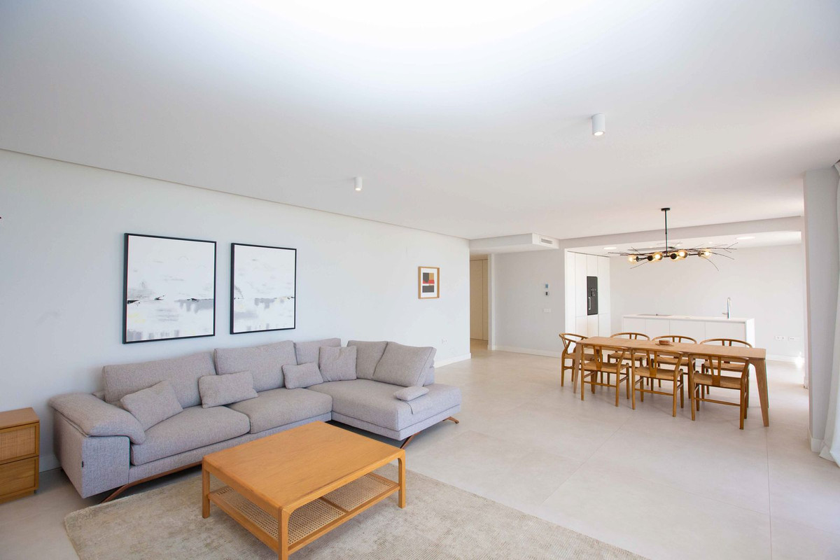3 Bed Apartment for sale in Estepona Costa Del Sol, Málaga, Spain