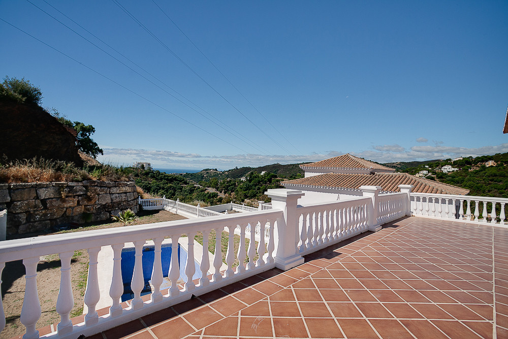 4 Bed Townhouse for sale in Estepona Costa Del Sol, Málaga, Spain
