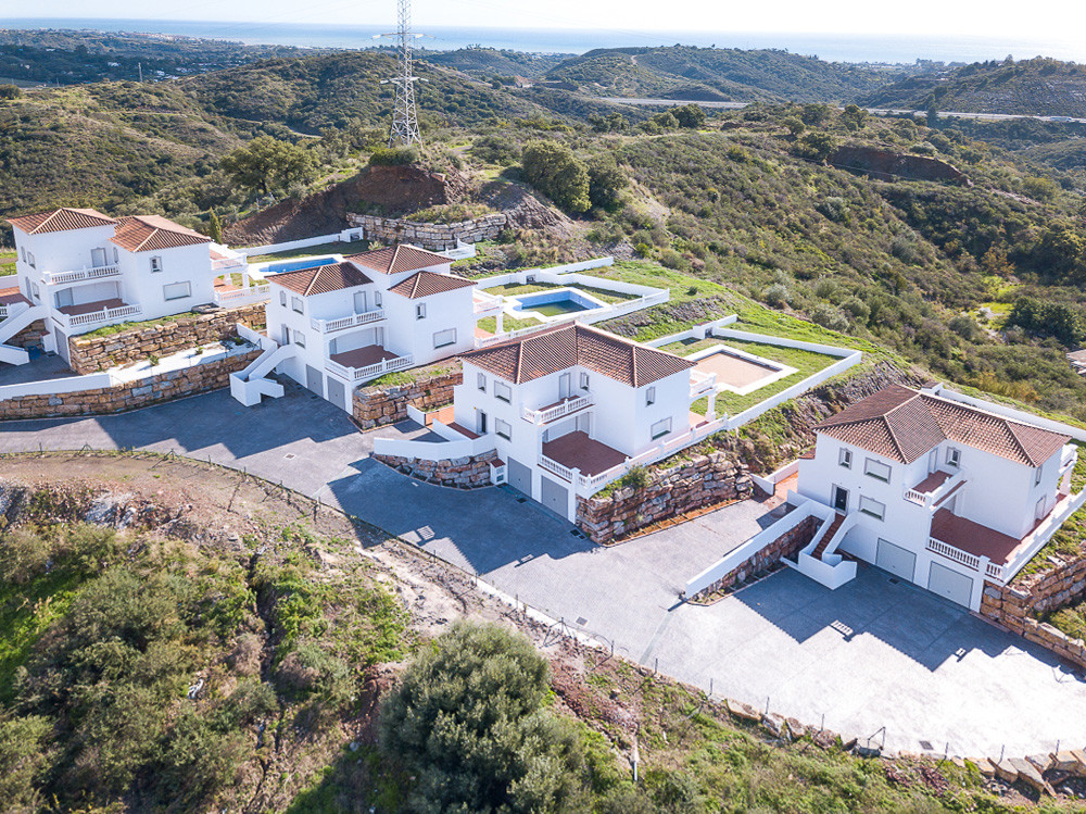 4 Bed Townhouse for sale in Estepona Costa Del Sol, Málaga, Spain