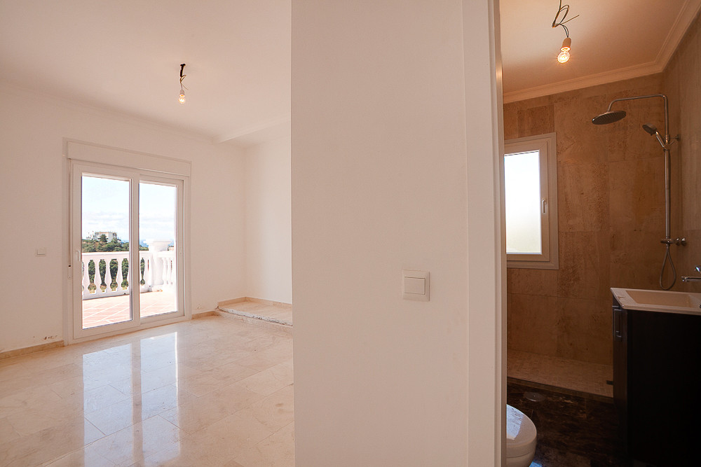 4 Bed Townhouse for sale in Estepona Costa Del Sol, Málaga, Spain
