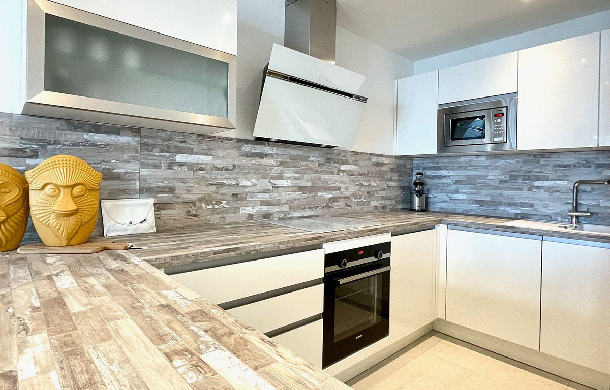 3 Bed Apartment for sale in Benalmadena Costa Del Sol, Málaga, Spain