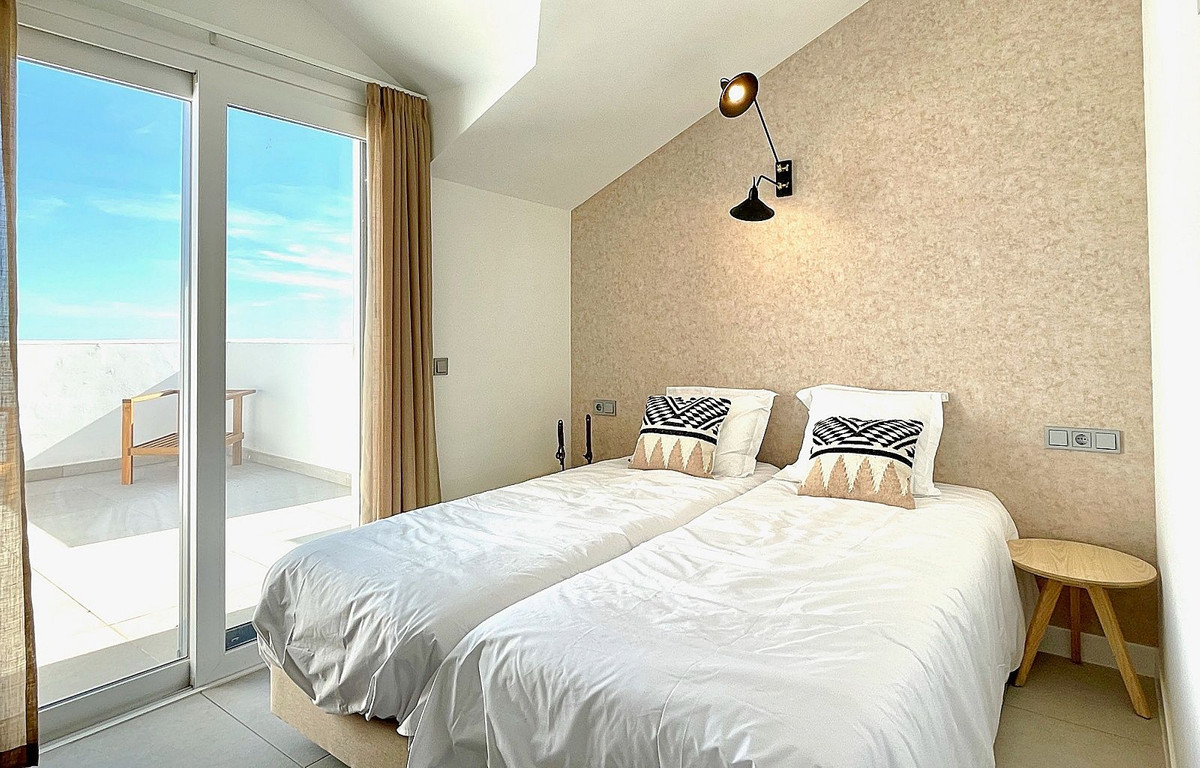 3 Bed Apartment for sale in Benalmadena Costa Del Sol, Málaga, Spain