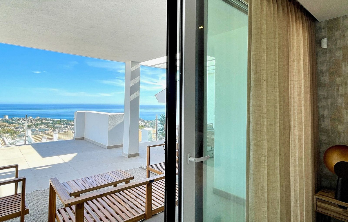 3 Bed Apartment for sale in Benalmadena Costa Del Sol, Málaga, Spain