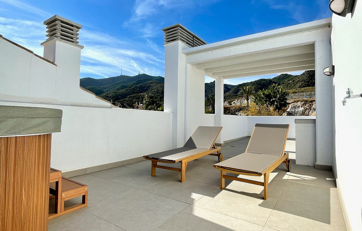 3 Bed Apartment for sale in Benalmadena Costa Del Sol, Málaga, Spain