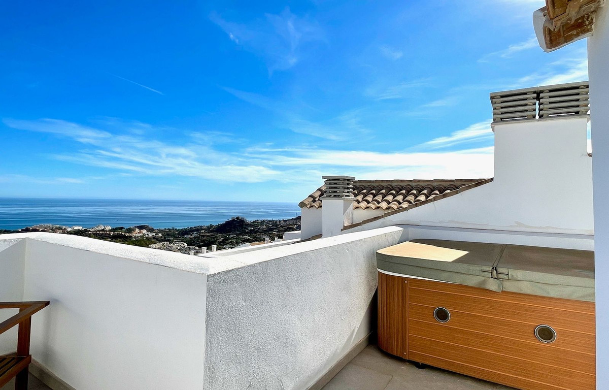 3 Bed Apartment for sale in Benalmadena Costa Del Sol, Málaga, Spain