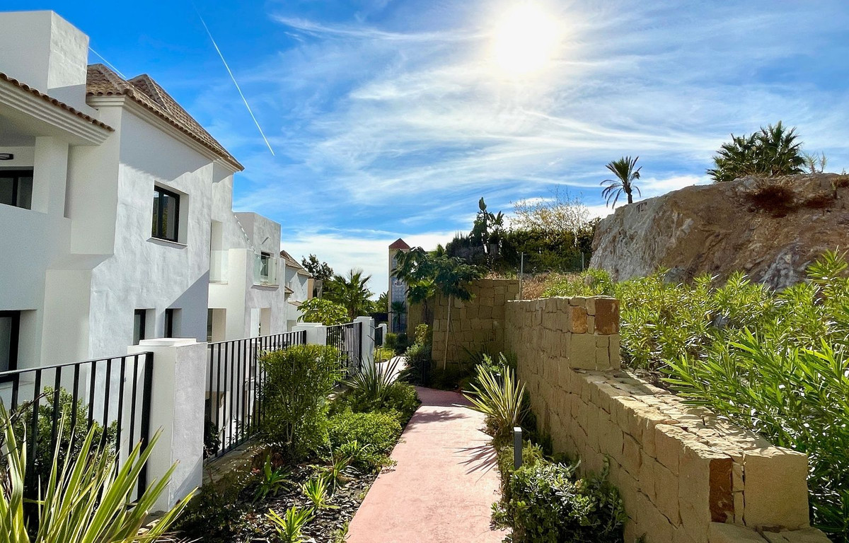 3 Bed Apartment for sale in Benalmadena Costa Del Sol, Málaga, Spain