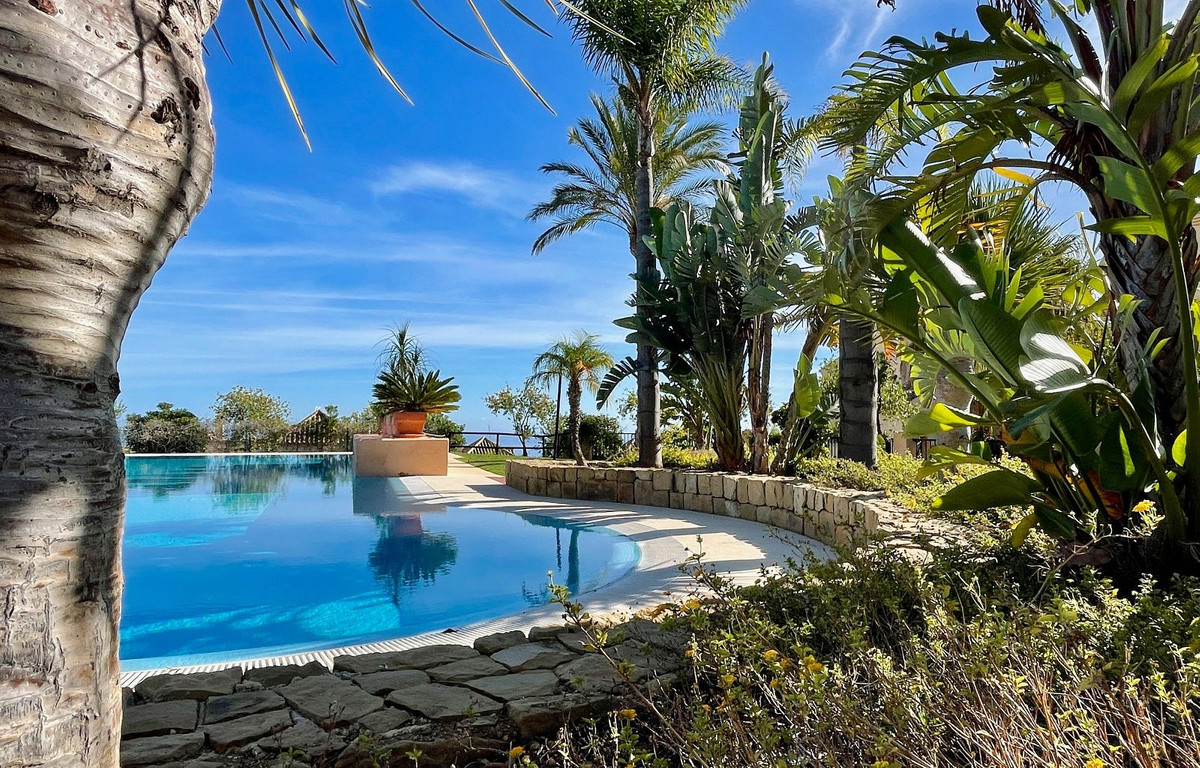 3 Bed Apartment for sale in Benalmadena Costa Del Sol, Málaga, Spain