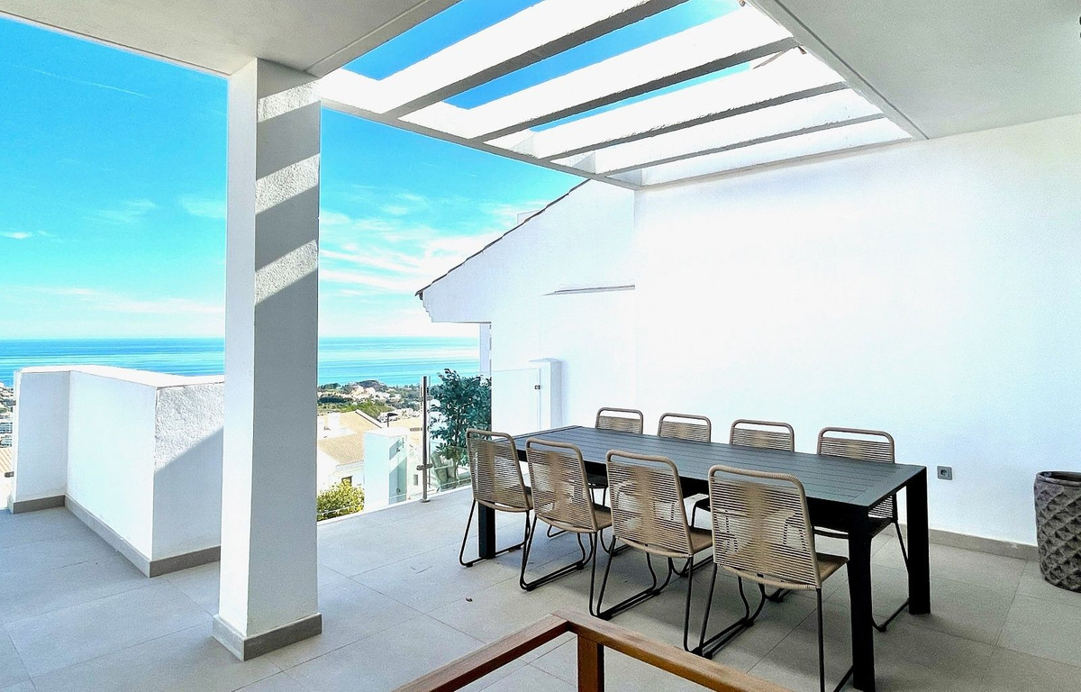 3 Bed Apartment for sale in Benalmadena Costa Del Sol, Málaga, Spain
