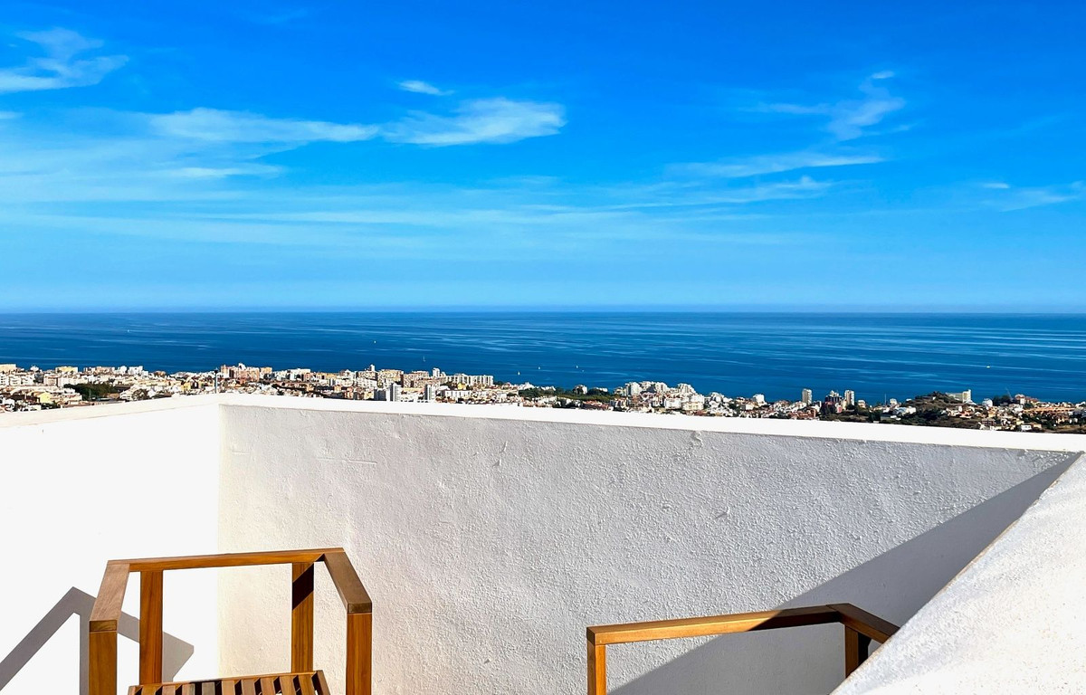 3 Bed Apartment for sale in Benalmadena Costa Del Sol, Málaga, Spain