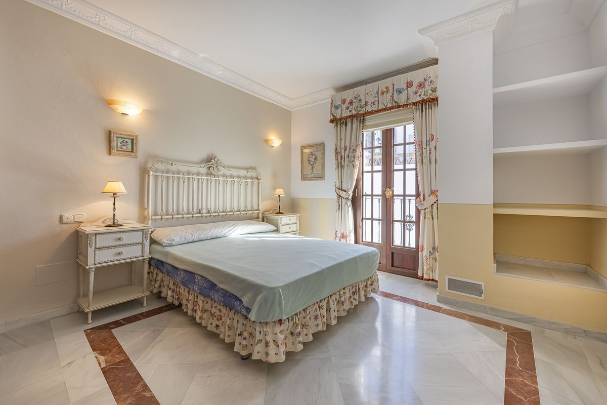 4 Bed Townhouse for sale in Gaucín Costa Del Sol, Málaga, Spain