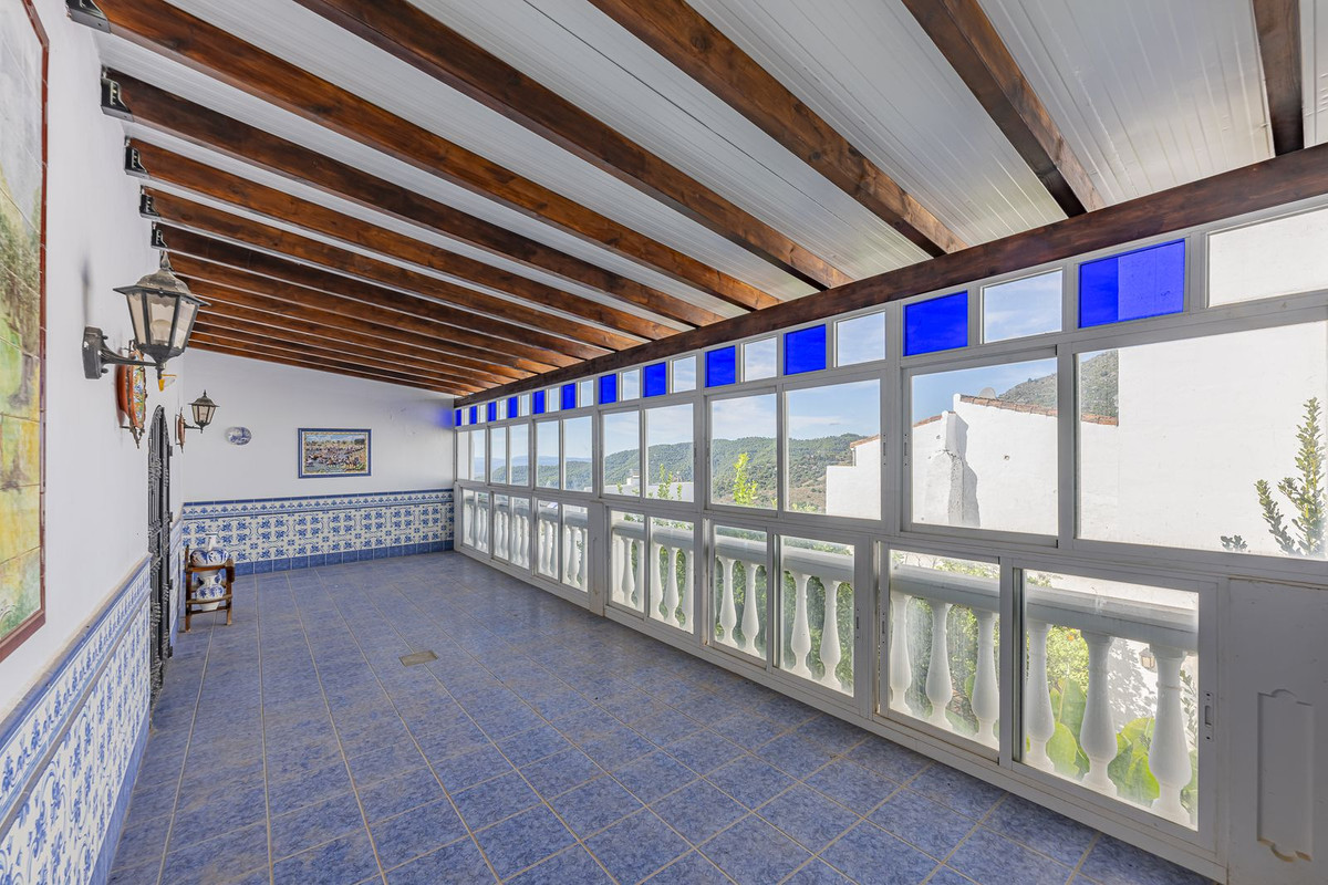 4 Bed Townhouse for sale in Gaucín Costa Del Sol, Málaga, Spain