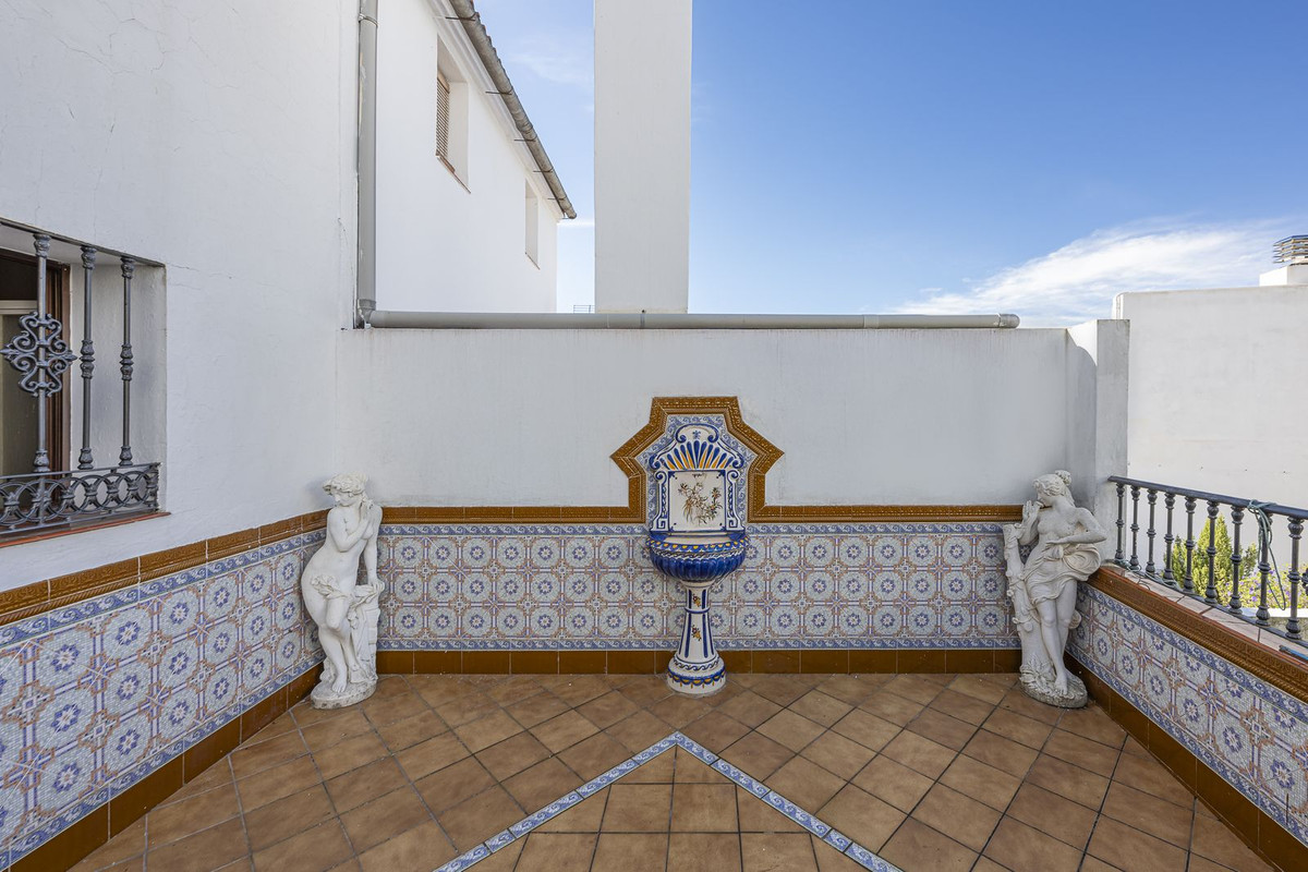 4 Bed Townhouse for sale in Gaucín Costa Del Sol, Málaga, Spain