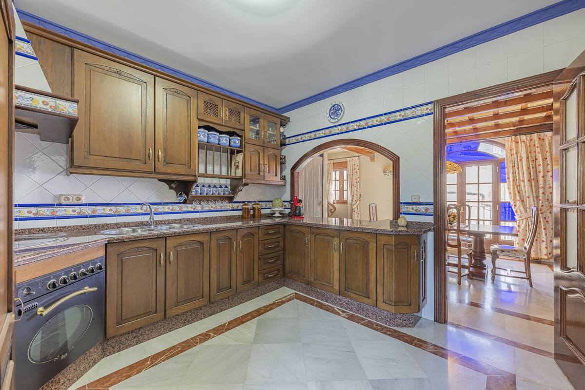 4 Bed Townhouse for sale in Gaucín Costa Del Sol, Málaga, Spain