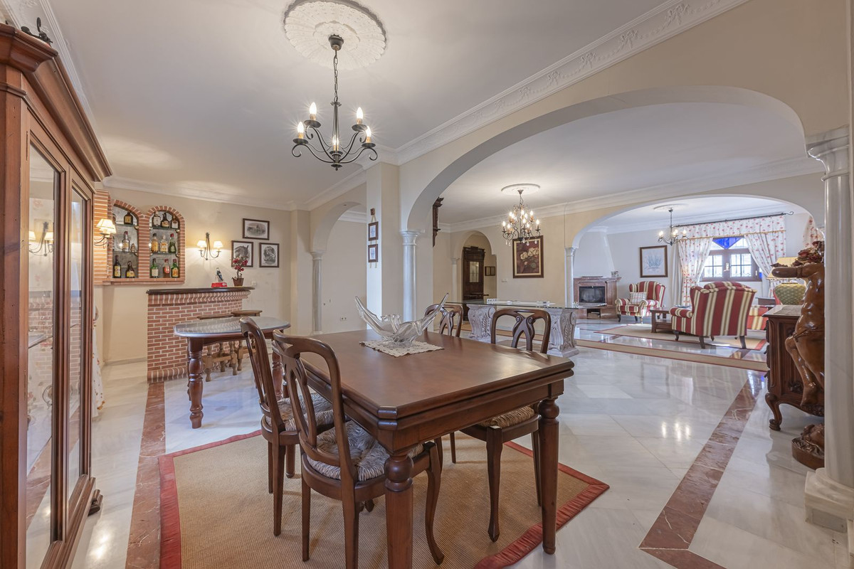 4 Bed Townhouse for sale in Gaucín Costa Del Sol, Málaga, Spain