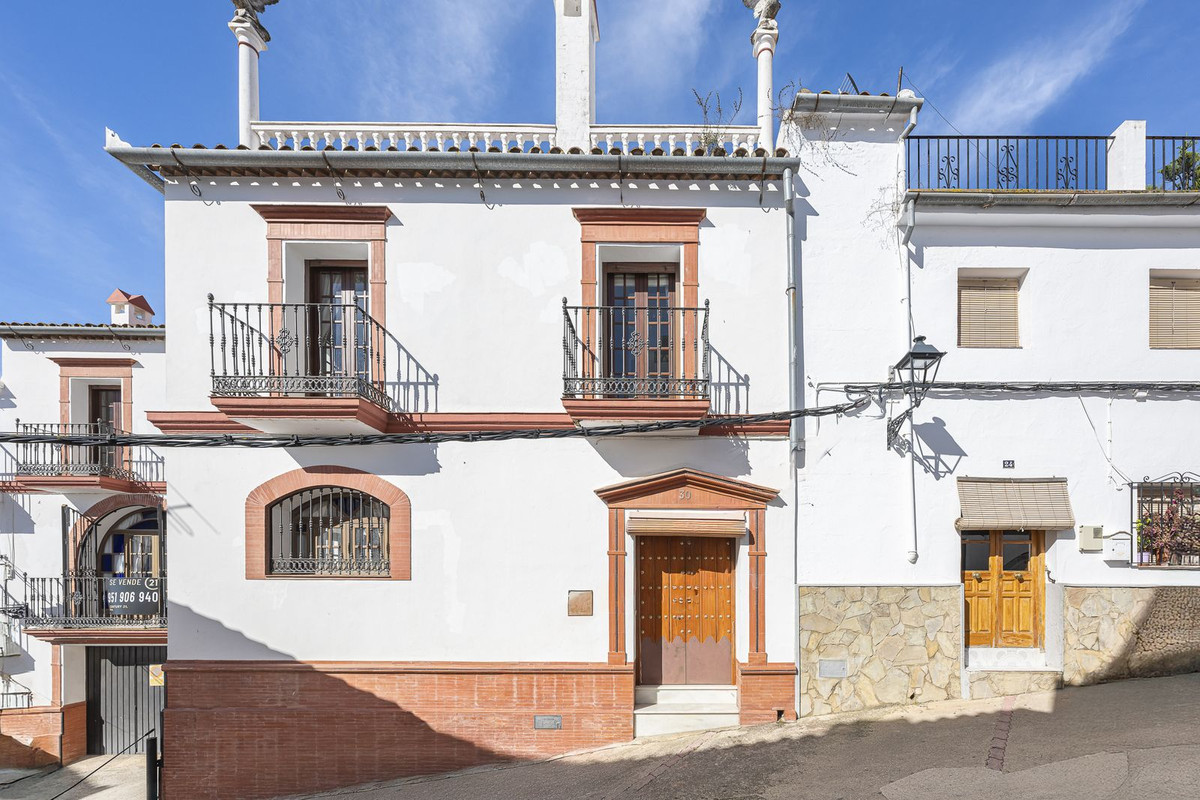 4 Bed Townhouse for sale in Gaucín Costa Del Sol, Málaga, Spain