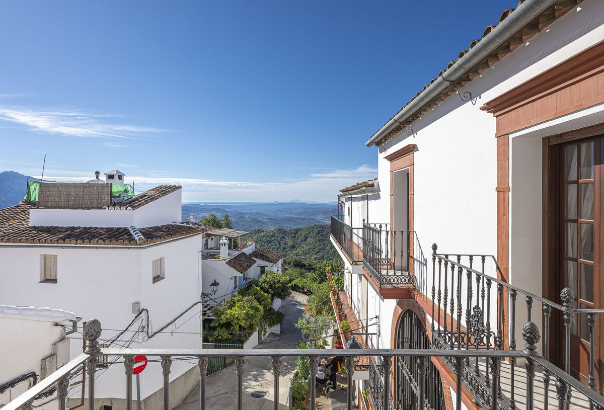 4 Bed Townhouse for sale in Gaucín Costa Del Sol, Málaga, Spain