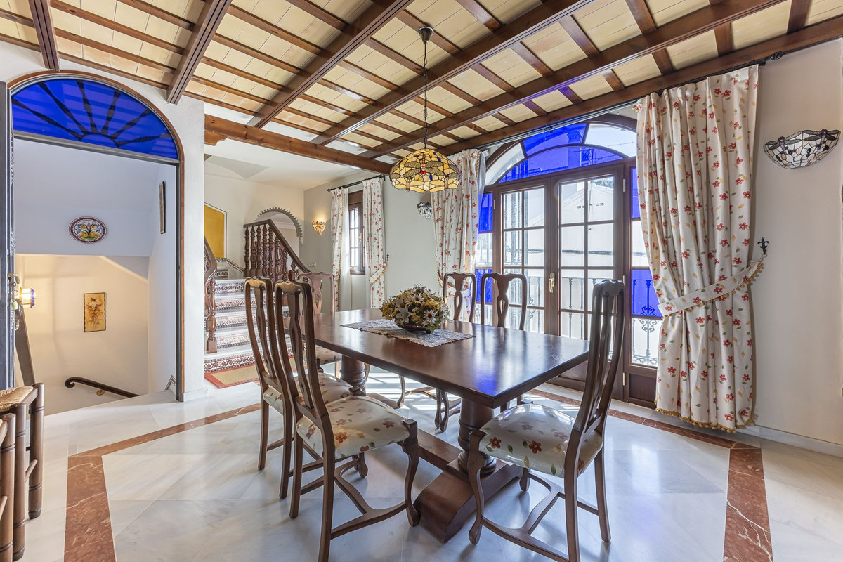 4 Bed Townhouse for sale in Gaucín Costa Del Sol, Málaga, Spain