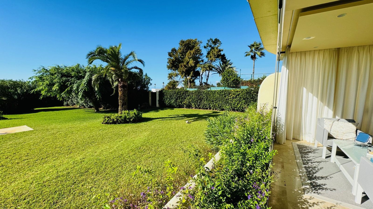 2 Bed Apartment for sale in Elviria Costa Del Sol, Málaga, Spain