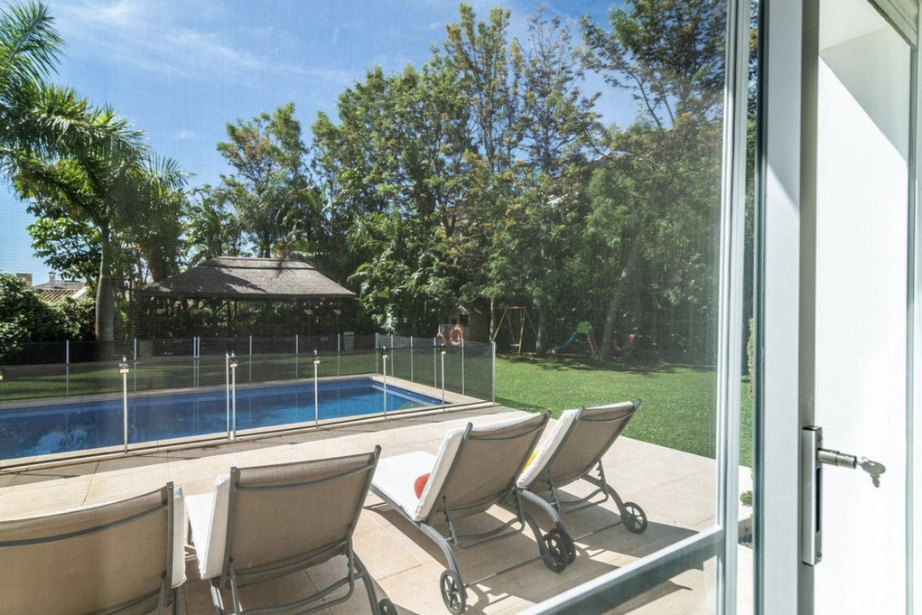 Se vende Villa - Chalet de 5 dormitorios en Costa Del Sol, Málaga, España