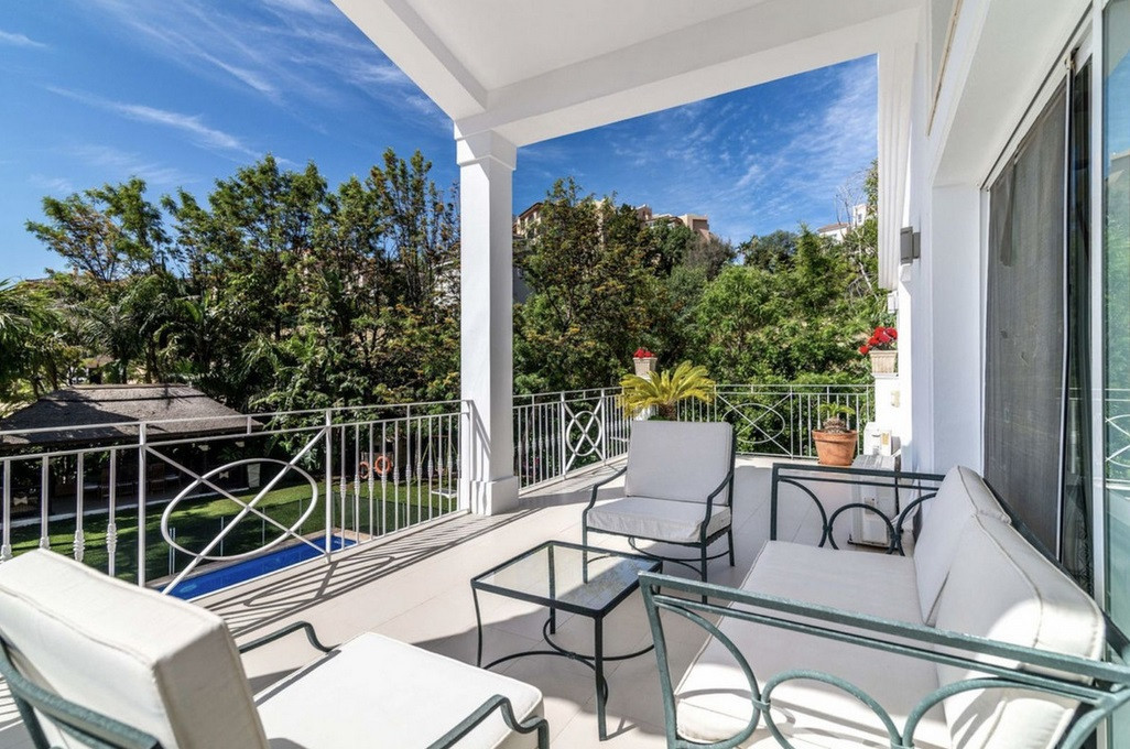 Se vende Villa - Chalet de 5 dormitorios en Costa Del Sol, Málaga, España