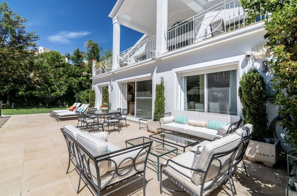 Se vende Villa - Chalet de 5 dormitorios en Costa Del Sol, Málaga, España