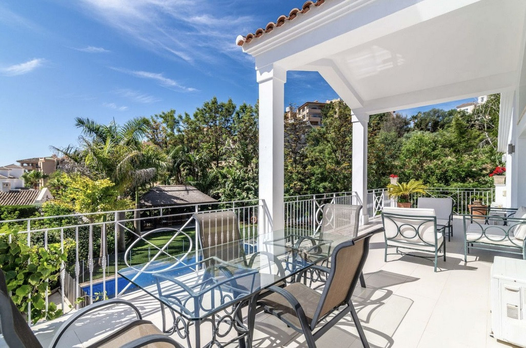 Se vende Villa - Chalet de 5 dormitorios en Costa Del Sol, Málaga, España