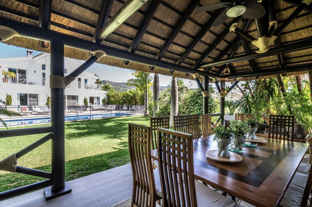 Se vende Villa - Chalet de 5 dormitorios en Costa Del Sol, Málaga, España