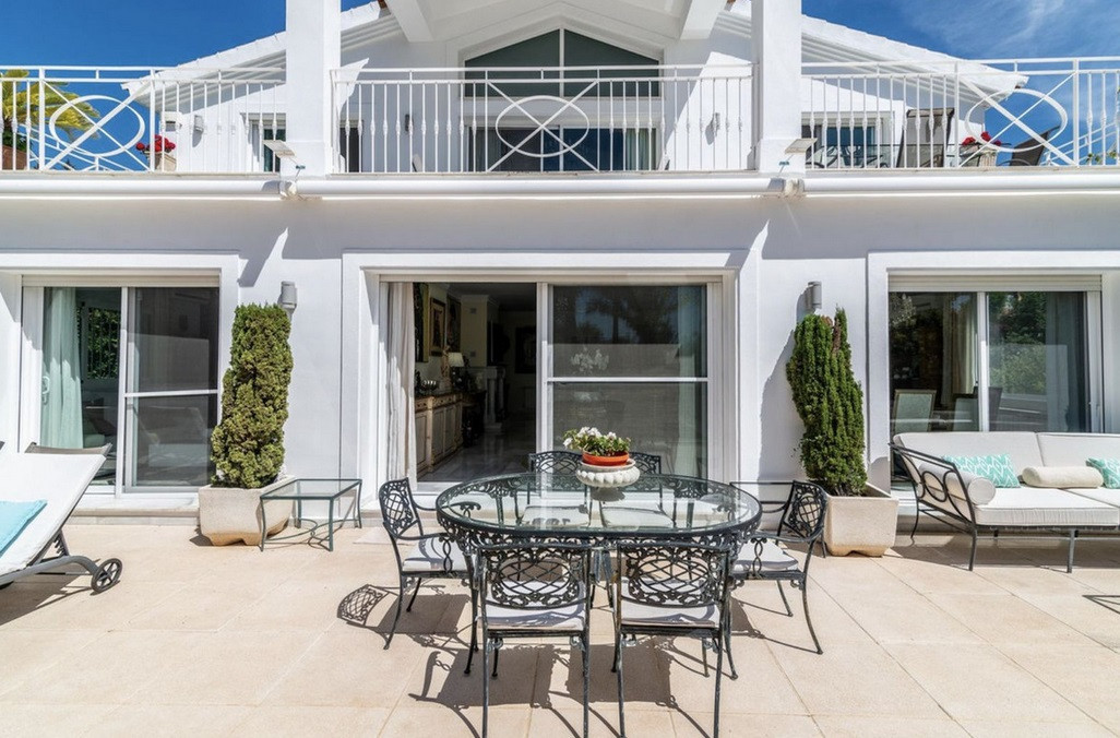 Se vende Villa - Chalet de 5 dormitorios en Costa Del Sol, Málaga, España