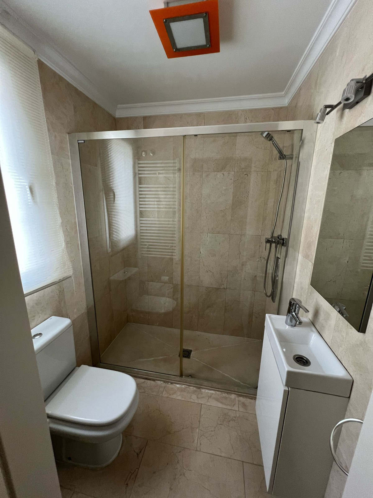 Se vende Villa - Chalet de 5 dormitorios en Costa Del Sol, Málaga, España