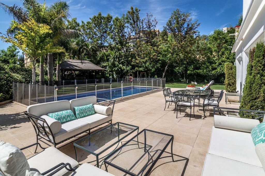 Se vende Villa - Chalet de 5 dormitorios en Costa Del Sol, Málaga, España