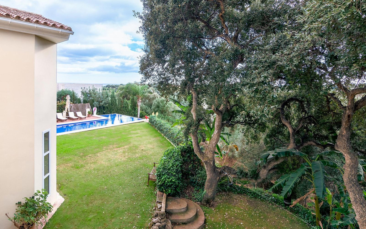 Se vende Villa - Chalet de 6 dormitorios en Costa Del Sol, Cadiz, España