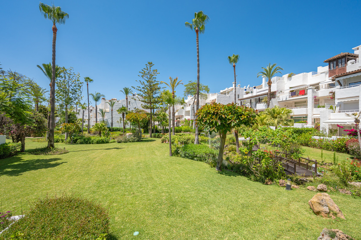 1 Bed Apartment for sale in The Golden Mile Costa Del Sol, Málaga, Spain