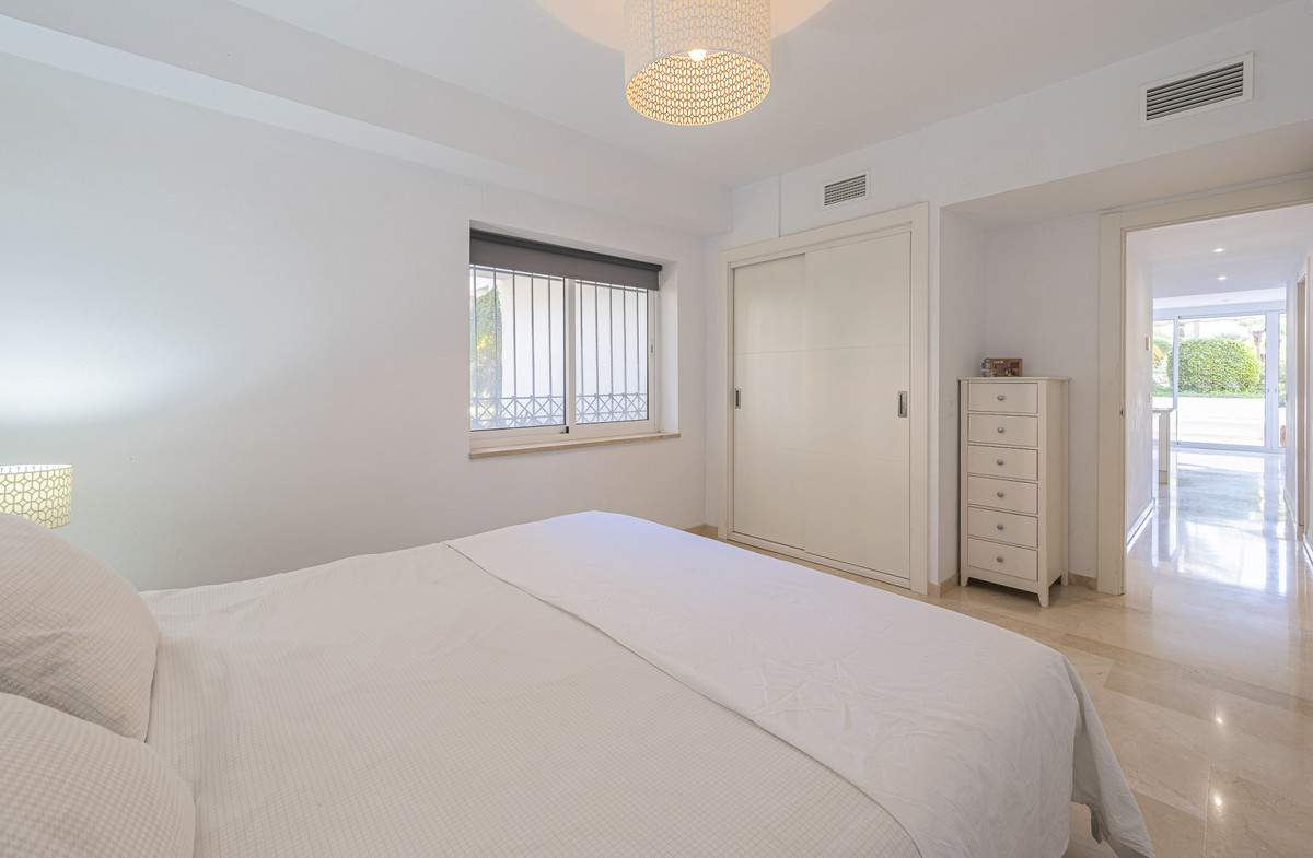 1 Bed Apartment for sale in The Golden Mile Costa Del Sol, Málaga, Spain
