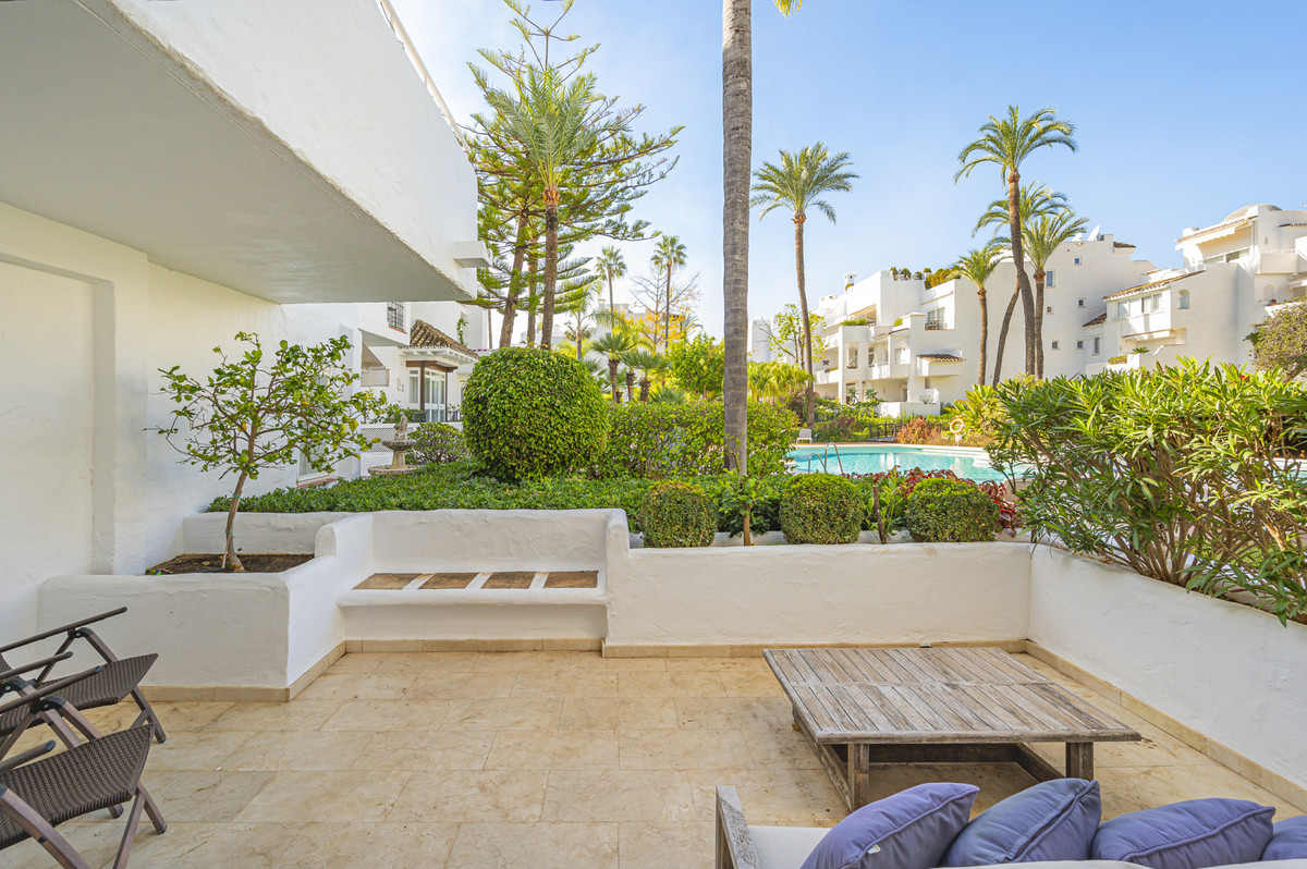 1 Bed Apartment for sale in The Golden Mile Costa Del Sol, Málaga, Spain