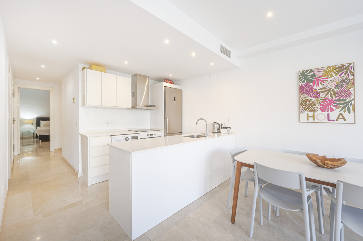 1 Bed Apartment for sale in The Golden Mile Costa Del Sol, Málaga, Spain
