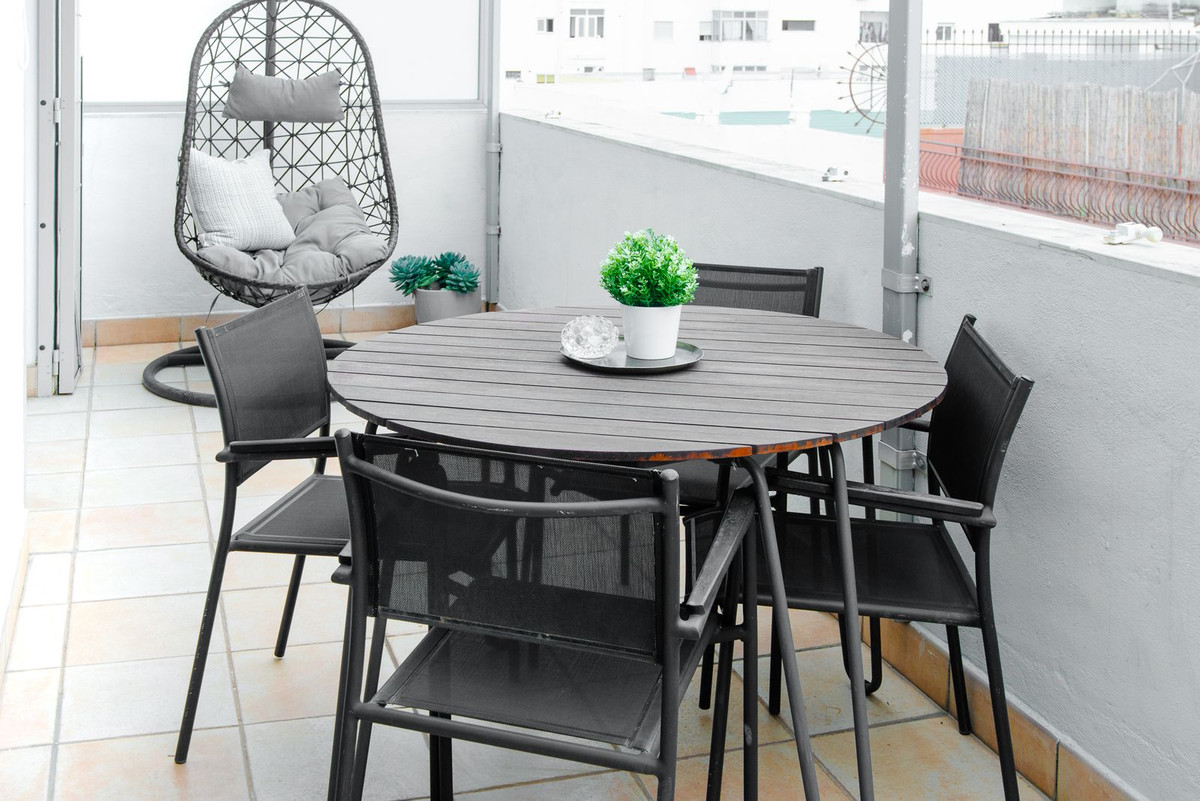 4 Bed Apartment for sale in Fuengirola Costa Del Sol, Málaga, Spain