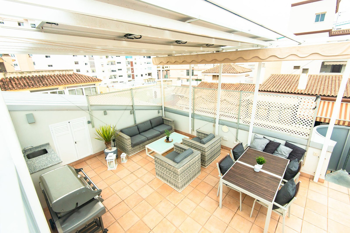 4 Bed Apartment for sale in Fuengirola Costa Del Sol, Málaga, Spain