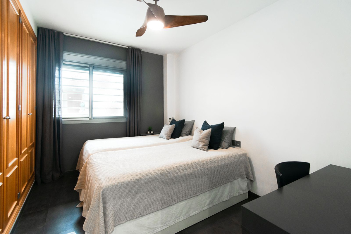 4 Bed Apartment for sale in Fuengirola Costa Del Sol, Málaga, Spain