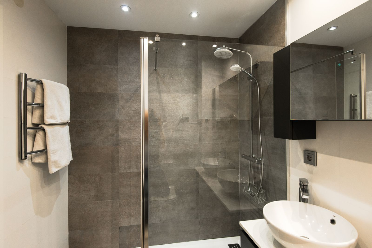 4 Bed Apartment for sale in Fuengirola Costa Del Sol, Málaga, Spain