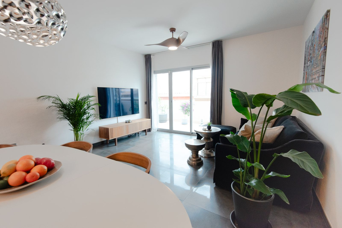 4 Bed Apartment for sale in Fuengirola Costa Del Sol, Málaga, Spain
