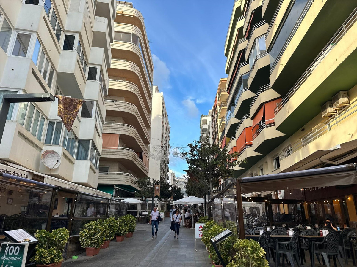 Se vende Villa - Chalet de 4 dormitorios en Costa Del Sol, Málaga, España