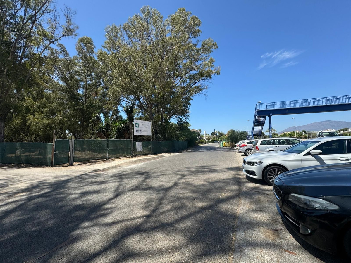 Plots for sale in El Paraiso Costa Del Sol, Málaga, Spain