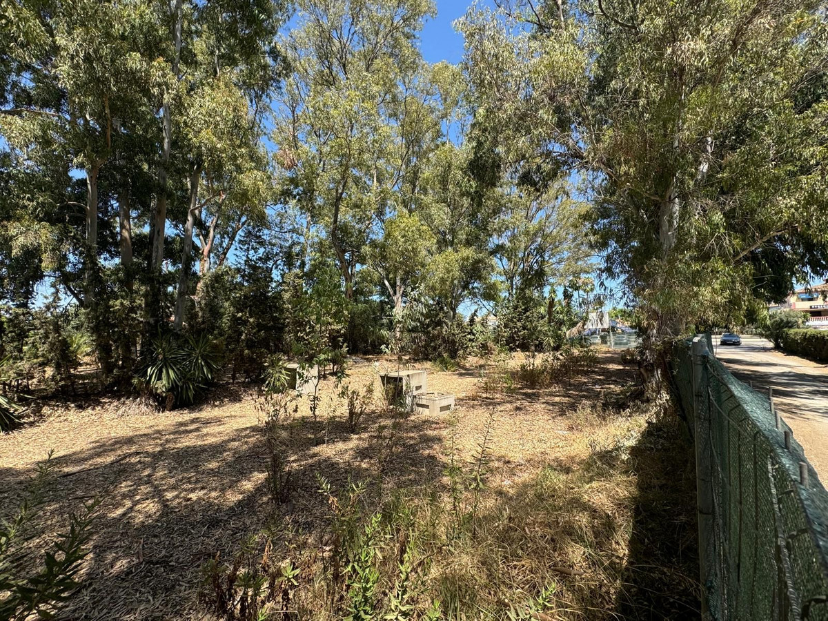 Plots for sale in El Paraiso Costa Del Sol, Málaga, Spain