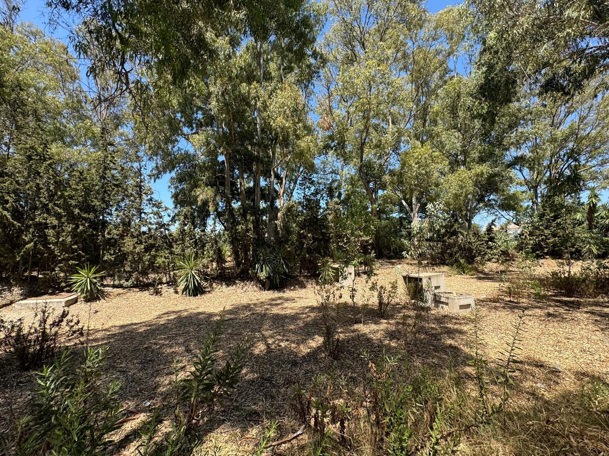 Plots for sale in El Paraiso Costa Del Sol, Málaga, Spain