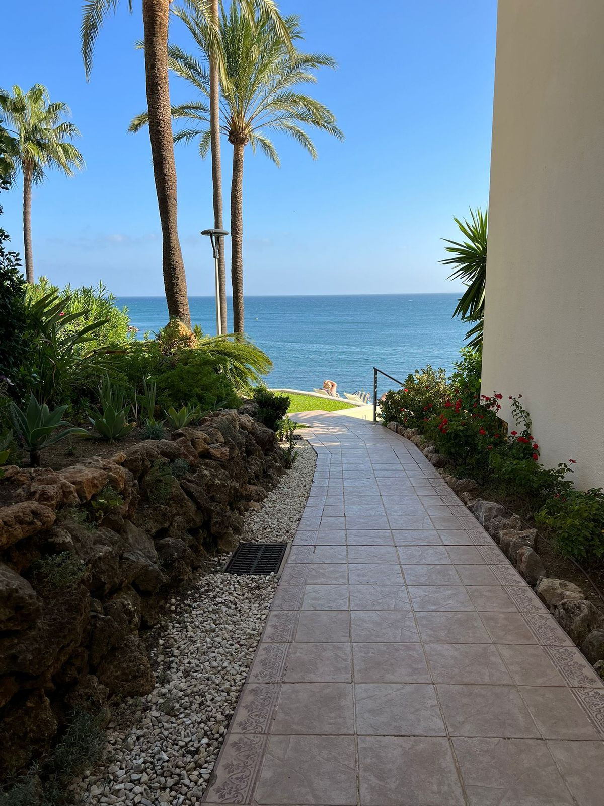 Se vende Apartamento Planta Media de 2 dormitorios en Costa Del Sol, Málaga, España