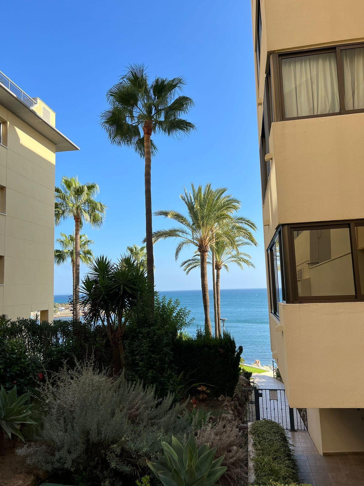 Se vende Apartamento Planta Media de 2 dormitorios en Costa Del Sol, Málaga, España